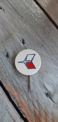 Przypinka prl PLL LOT — ujęcie 4