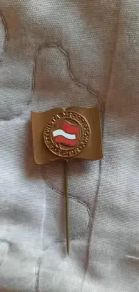 Przypinka prl wpinka TPPR — ujęcie 4
