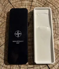 Pudełko, etui na medal ISAF — ujęcie 2
