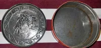 Pudełko opakowanie metalowe "Laura i Filon pod jaworem" PRL — ujęcie 4