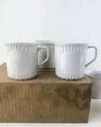 Pudełko starych ceramicznych kubków 6 szt Chodzież 6 szt — ujęcie 3