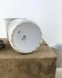 Pudełko starych ceramicznych kubków 6 szt Chodzież 6 szt — ujęcie 5