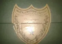 Puste pudełko po szampanie Cuvee Dom Perignon 1985  vintage — ujęcie 2