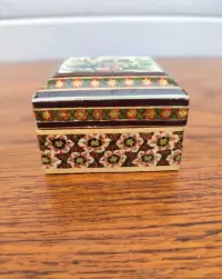 Puzderko drewno - ręcznie malowane - wykonane - design - u — ujęcie 2