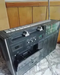 radiomagnetofon niemiecki LOAVE pochodzący z okresu PRL- u — ujęcie 5