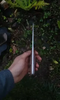 Ręcznie wykuty nóż myśliwski/ ręcznie rzeźbiona rękojeść. Knifemaking — ujęcie 4