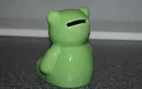 Skarbonka miś misiu ceramiczna zielona — ujęcie 2