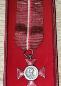 Srebrna Odznaka im. Janka Krasickiego - ZMS / PRL - Komplet z pudełkie — ujęcie 2