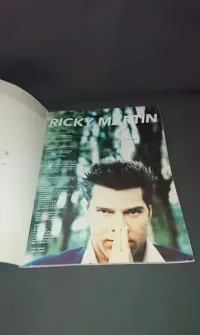 Stara książka Ricky Martin 1999 — ujęcie 4