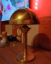 Stara lampa mosiężna grzybek — ujęcie 2