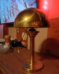 Stara lampa mosiężna grzybek — ujęcie 3