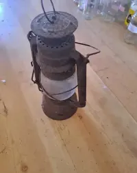 Stara lampa naftowa prl — ujęcie 2