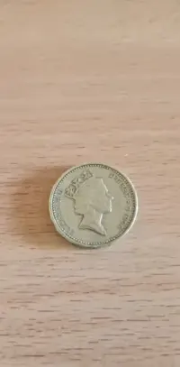 Stara moneta one Pound 1996r unikat — ujęcie 3