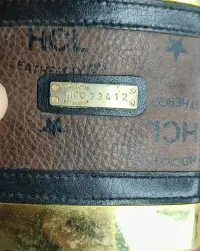 Stara piersiówka z tworzywa i skóry 137 — ujęcie 3
