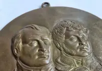 Stara plakieta Napoleon Bonaparte i Książę Józef Poniatowski (sygnowana) 16 cm — ujęcie 2