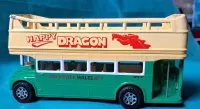 Stare autko, resorak Corgi - Routemaster Open Top Bus z 1992 roku — ujęcie 3