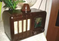 Stare lampowe radio Pionier z 1948 roku-piękne, sprawne. — ujęcie 2