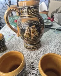Stare naczynia do grzanego wina — ujęcie 2
