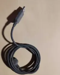 stare słuchawki i przewód/kabel nokia do starych telefonów komórkowych — ujęcie 2
