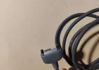stare słuchawki i przewód/kabel nokia do starych telefonów komórkowych — ujęcie 3