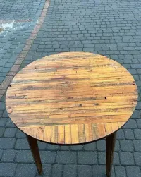 stary drewniany stół do sprzedania — ujęcie 2