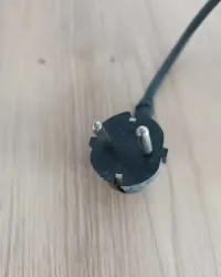 Stary podgrzewacz do mleka z czasów PRL — ujęcie 4