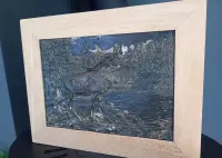 Stary relief myśliwski – Płaskorzeźba JELEŃ w nowej dębowej ramie (39x30 cm) — ujęcie 3
