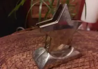Stary serwetnik w kolorze srebra — ujęcie 3