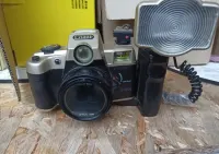 Stary vintage aparat  analogowy Canon 9002 z lampą błyskową
50
 zł — ujęcie 2