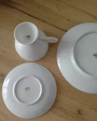 Stary zestaw porcelanowy trio sygnowany — ujęcie 3