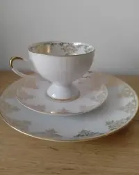 Stary zestaw porcelanowy trio sygnowany — ujęcie 4