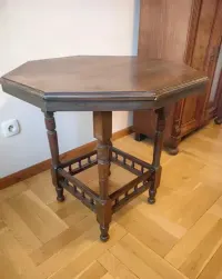 Stolik kawowy drewniany vintage – retro, ośmiokątny — ujęcie 2