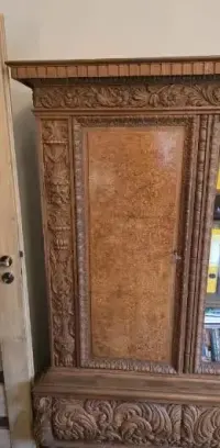Stylowa biblioteka i biurko neorenesans — ujęcie 2