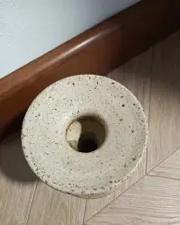 Świecznik ceramiczny naturalny piaskowy — ujęcie 3