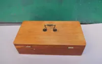 szkatulka skrzynka drewniana  prl  34,5x18x9,5 — ujęcie 3