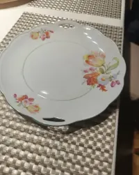 Talerz porcelanowy PRL — ujęcie 2