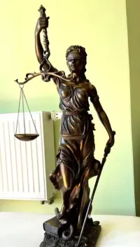 Temida Bogini Sprawiedliwości Duża Rzeźba z Brązu 121 cm — ujęcie 3