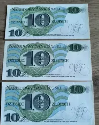 Trzy stare banknoty 10 zł — ujęcie 2