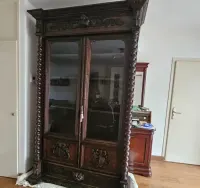 Unikatowa antyczna drewniana witryna z rzeźbieniami 238x147,5x52 — ujęcie 3