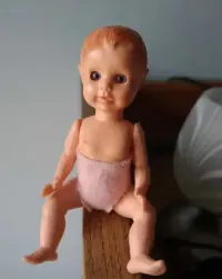 Vintage..retro.. Stara włoska maleńka laleczka  z celuloidu lata 50-60 — ujęcie 3