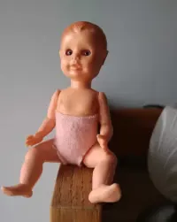 Vintage..retro.. Stara włoska maleńka laleczka  z celuloidu lata 50-60 — ujęcie 4