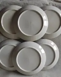 Vintage zestaw talerzy deserowych ceramika 6 sztuk okres PRL — ujęcie 2