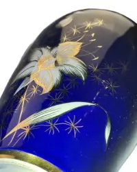 WAZON KOBALTOWY LILIE złocenia  Chodzeiź 27  cm porcelana PRL — ujęcie 4