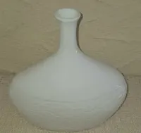 Wazon Rosenthal Studio-Line – Biała Porcelana z Kwiatowym Reliefem – Vintage — ujęcie 4