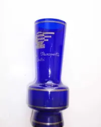 Wazon szklany logo ORBIS niebieski PRL — ujęcie 2