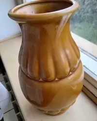 Wazony porcelit w idealnym stanie — ujęcie 2