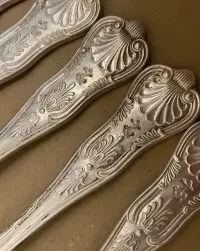 Widelce International Silver Co. Z mesy oficerskiej Marynarki USA — ujęcie 3