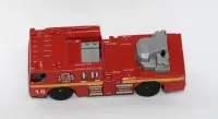 Wóz strażacki Fire Rescue 18 1:64 model metalowy resorak vintage retro — ujęcie 3