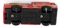Wóz strażacki Fire Rescue 18 1:64 model metalowy resorak vintage retro — ujęcie 4