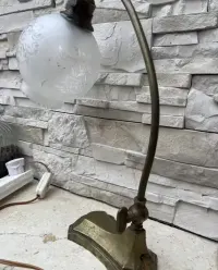 Zabytkowa mosięzna lampka z XIX w lampa — ujęcie 4